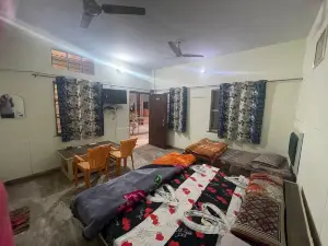Garg Complex Guesthouse