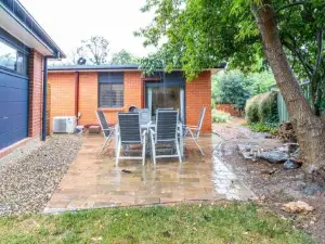 Beautifully Renovated Inner North Residence - Hosted by CanStay