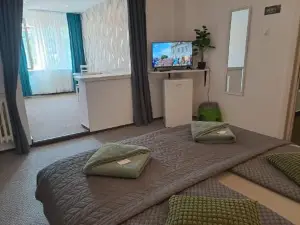 7 Levél Panzió, Ultra Central, Self Check-in, Self-Catering