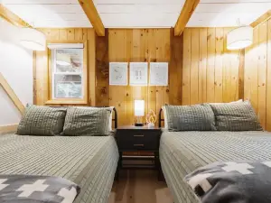 Scenic Adirondack Cabin w/ Hot Tub - River Bend