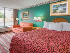 Days Inn by Wyndham Fort Myers