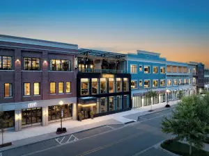 Ada Hotel