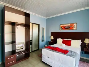 Canna Lilly Guest House
