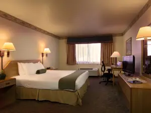 The Redwood Riverwalk, a Boutique Hotel