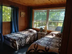 Camp Kuchen- 3 bdrm lakefront on beautiful White Lake