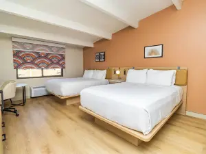 Ramada by Wyndham Davenport Orlando South