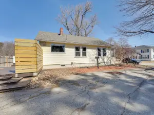 2 Mi to Colby College: Peaceful Home in Waterville