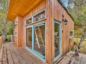 Cosagach Falls Cabin