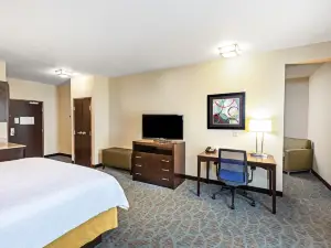 Holiday Inn Express & Suites Floresville