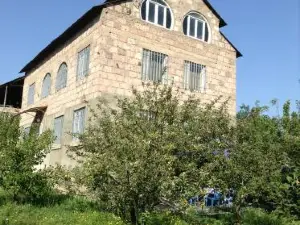 Em&Ri Guest House in Odzun