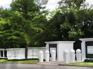 Farquhar Lodge