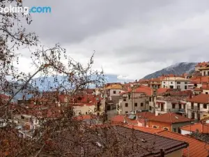Lykovrisi Guest House