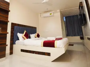 S V Royal Luxury Rooms