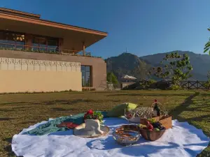 Taj Chia Kutir Resort & Spa Darjeeling