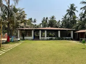 Raj Resort