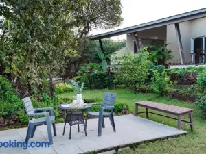 LohonoStays Villa Vinayalam