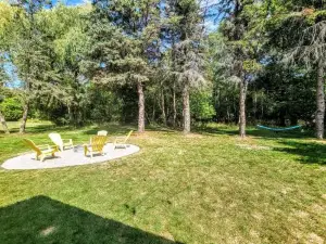 Cozy and Spacious - Dogs OK - Boyne City 1mi - Boyne Mountain 8mi