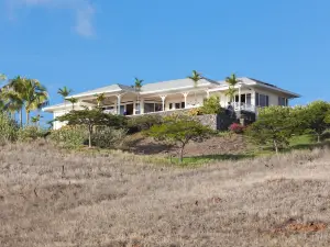 25% Off Apr/May - Ocean & Coast View Luxury Estate w/ Spa & Fountain Lap Pool!