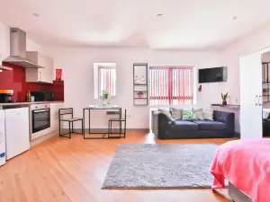 Princess Lofts City Centre Studios with Nespresso Coffee Machines & New Fast Wifi by StayRight
