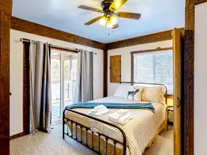 Cabin Haven Retreat - Unit 001 at Lake James