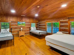 Pot Point Cabin-a PMI Scenic City Vacation Rental