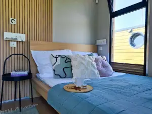 Luxurious House on the Water for 4 People