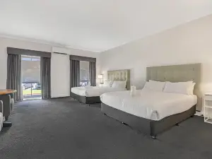 Caledonian Hotel Motel