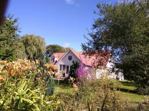 White Cottage B and B