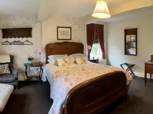 Eagle House - Award Winning Luxury B&B and Apartment
