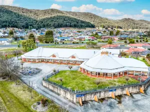 Bowen Inn Motel