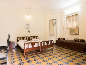Bentleys Hotel
