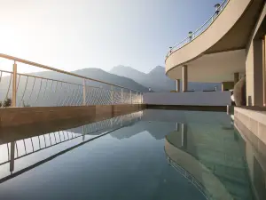 科隆普拉茨水晶度假飯店