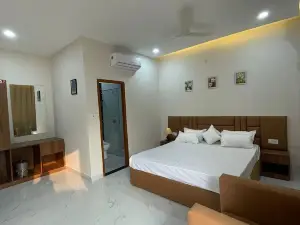 JJ Lawns And Resort