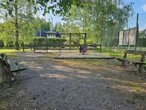Cottage & 1200m² Garden