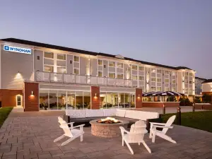 Wyndham Newport Hotel