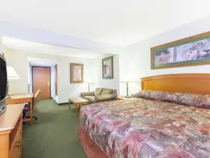 Wingate by Wyndham Bentonville Airport