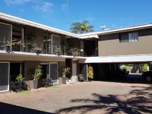 Gold Coast Airport Motel - Only 300 Meters to Airport Terminal