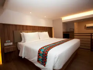 W Three Style Hotel Makassar