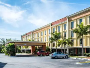 Comfort Inn & Suites St Pete - Clearwater International Airport