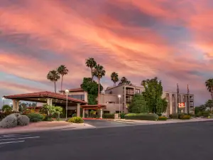 Best Western Plus Scottsdale Thunderbird Suites