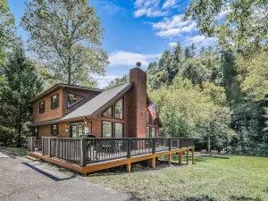 Pure & Simple 3 Bedroom Cabin by RedAwning