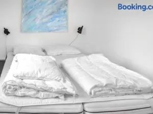 Nice Apartment in Vossestrand with Swimming Pool