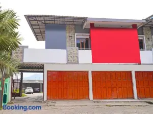OYO 92893 Santana Residence Syariah