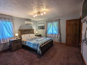 Lakeside Acres at Berlin Lake, OH - 4 Bedroom/3 Bath with separable studio apt