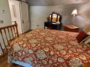 Cozy Retreat Surrounded by Nature