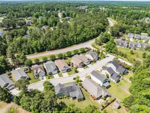 Charming Home - Near Champions Retreat