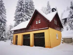 Ferienanlage Zum Silberstollen 2 Häuser am Berg Polderhof und Weißeritzhütte