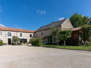 AU Logis de Bellefois - Chambres d'hôtes
