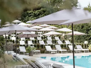 Red's Redaelli Hotel