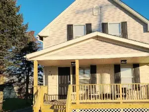 Comfortable, Convenient, & Spacious 3 bedroom home